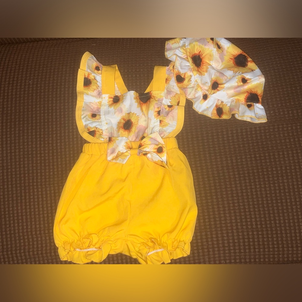 Sunflower Yellow BABY Sunsuit Romper w/ matching hat. -3-6M